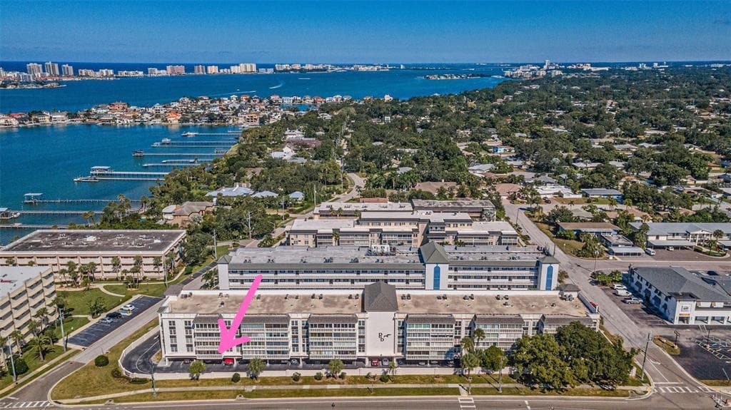 131 BLUFF VIEW DRIVE UNIT 111 - 2bd/2ba - $225,000 - BELLEAIR BLUFFS, FL