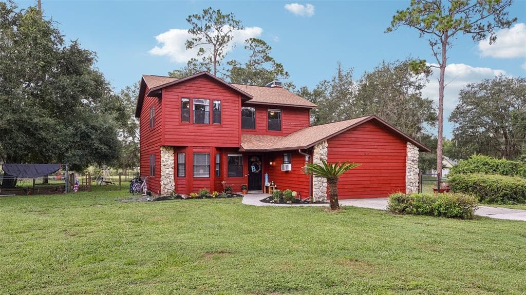 3040 GRIFFIN VIEW DRIVE - 3bd/3ba - $365,000 - LADY LAKE, FL