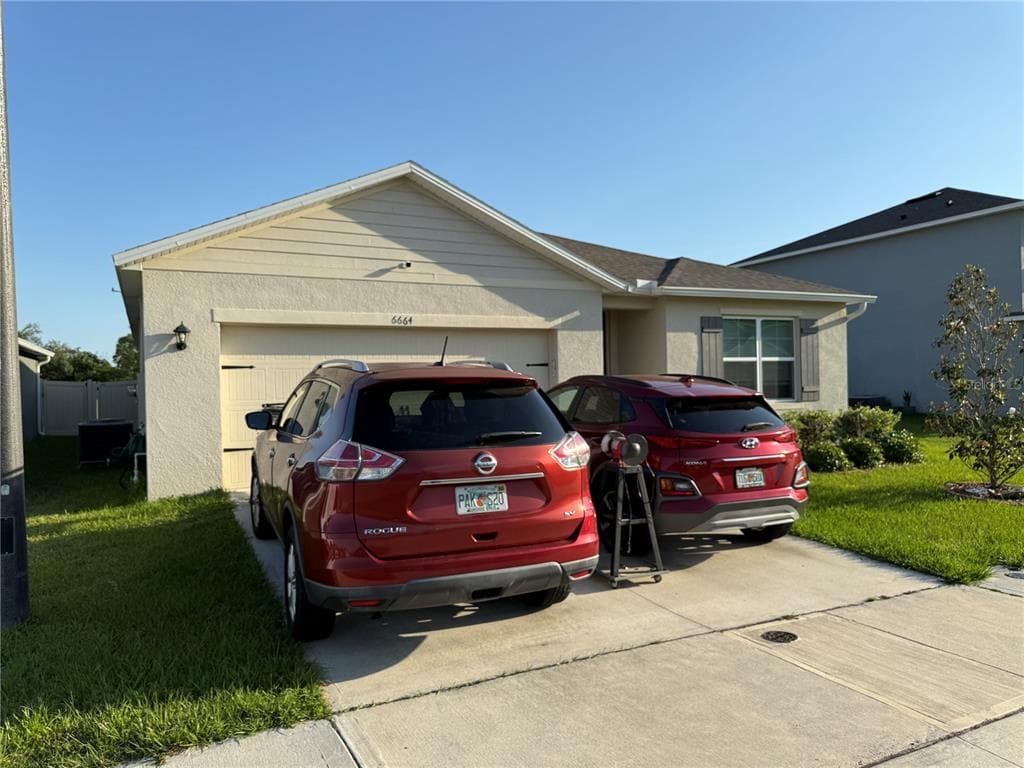 6664 CORAL BERRY DRIVE - 4bd/2ba - $399,000 - MOUNT DORA, FL