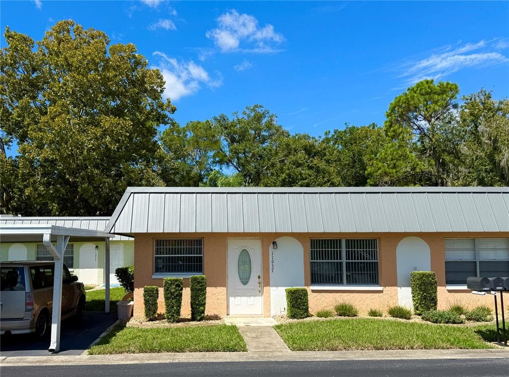 11937 BAYONET LANE - 2bd/2ba - $117,000 - NEW PORT RICHEY, FL