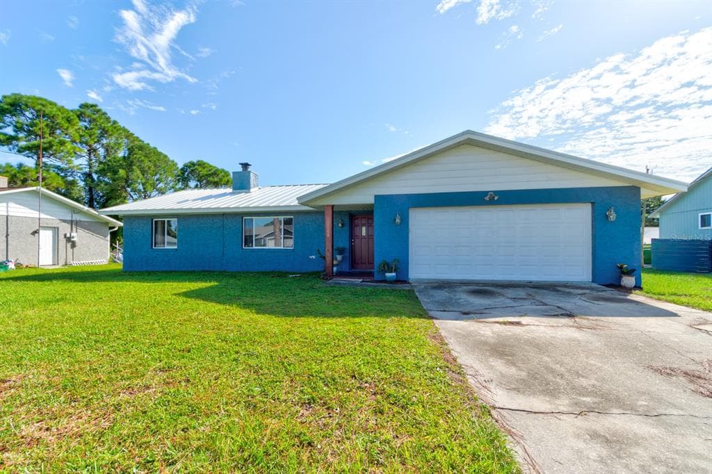 3323 PINE TREE DRIVE - 3bd/2ba - $290,000 - EDGEWATER, FL