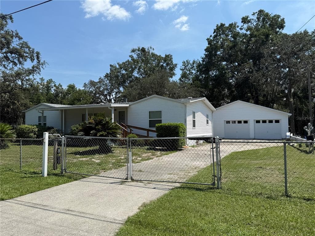9300 OTTAWA STREET - 3bd/2ba - $214,900 - NEW PORT RICHEY, FL