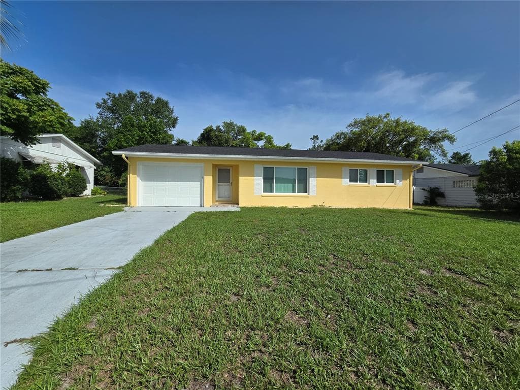 36 MARIGOLD LANE - 3bd/2ba - $305,000 - DEBARY, FL