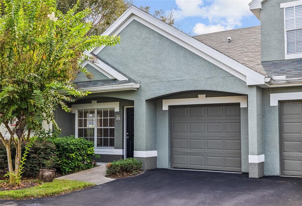 3588 WEMBLEY WAY UNIT 101 - 2bd/1ba - $229,900 - PALM HARBOR, FL