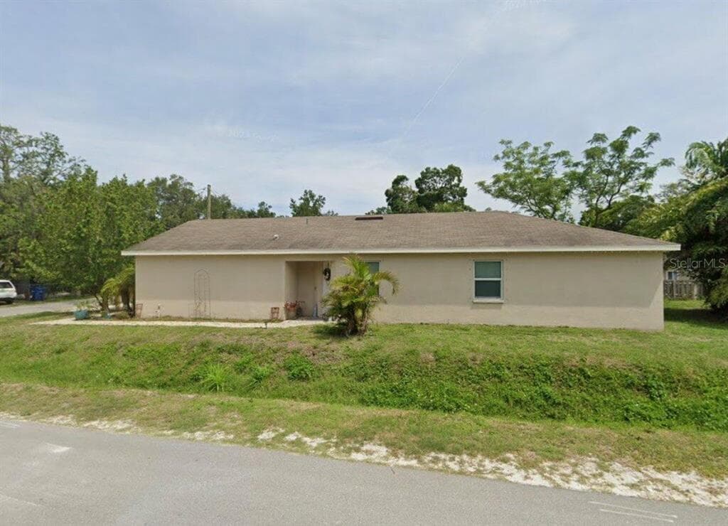 4000 ALMOND AVENUE - 3bd/2ba - $320,900 - SARASOTA, FL