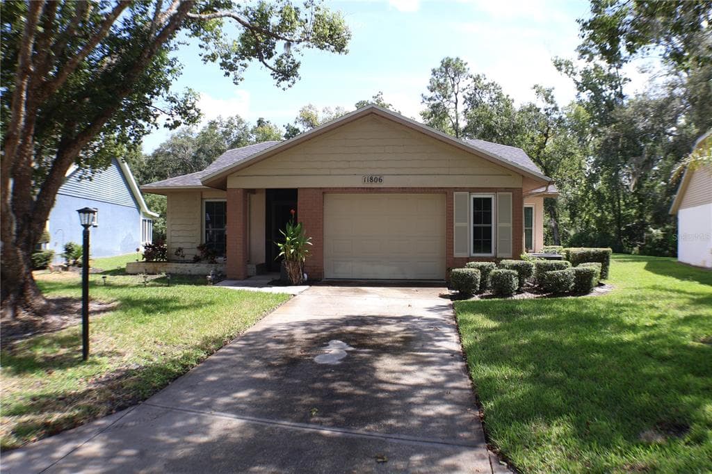 11806 WHITE ASH DRIVE - 3bd/2ba - $209,900 - NEW PORT RICHEY, FL