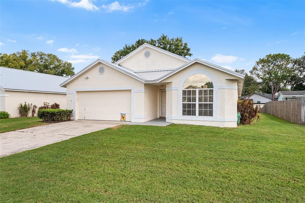 134 SAINT KITTS CIRCLE - 3bd/2ba - $259,000 - WINTER HAVEN, FL