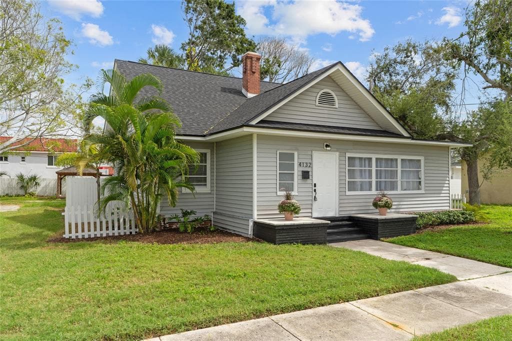 4132 4TH STREET S - 3bd/2ba - $470,000 - ST PETERSBURG, FL