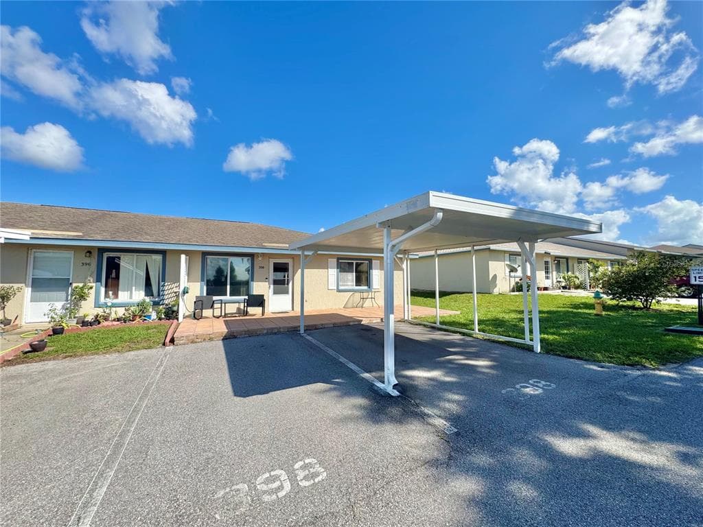 398 WINTER RIDGE BOULEVARD UNIT 398 - 2bd/2ba - $1,400 - WINTER HAVEN, FL