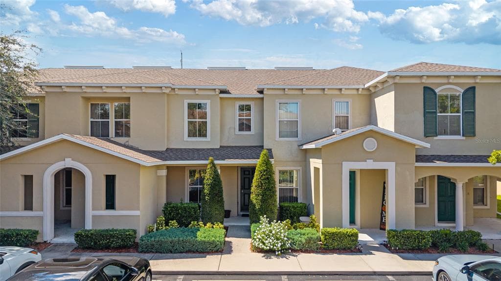 8110 SILENT CREEK DRIVE - 2bd/3ba - $234,900 - TAMPA, FL