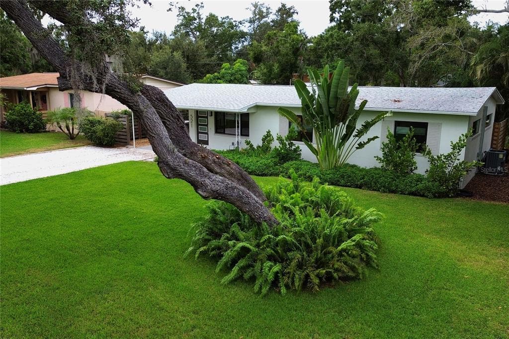 521 50TH AVENUE S - 3bd/2ba - $525,000 - ST PETERSBURG, FL