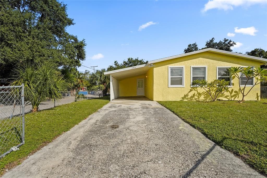 1903 24TH STREET - 4bd/2ba - $310,000 - SARASOTA, FL