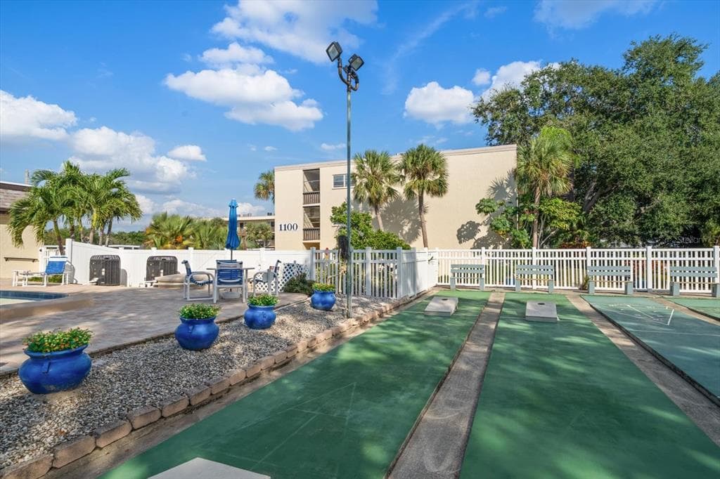 11485 OAKHURST ROAD UNIT 1100-206 - 2bd/2ba - $179,999 - LARGO, FL