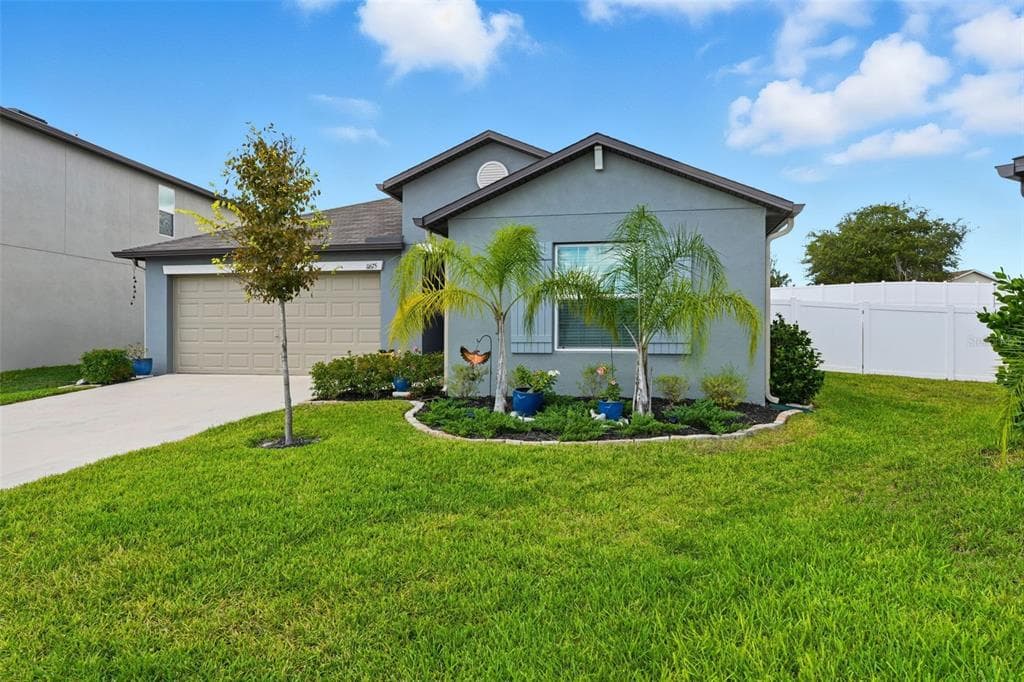 11675 LAVENDER LOOP - 4bd/2ba - $400,000 - SPRING HILL, FL