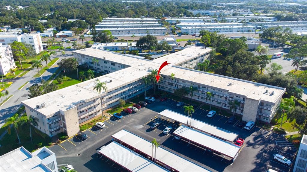 5530 80TH STREET N UNIT C201 - 1bd/1ba - $125,000 - ST PETERSBURG, FL