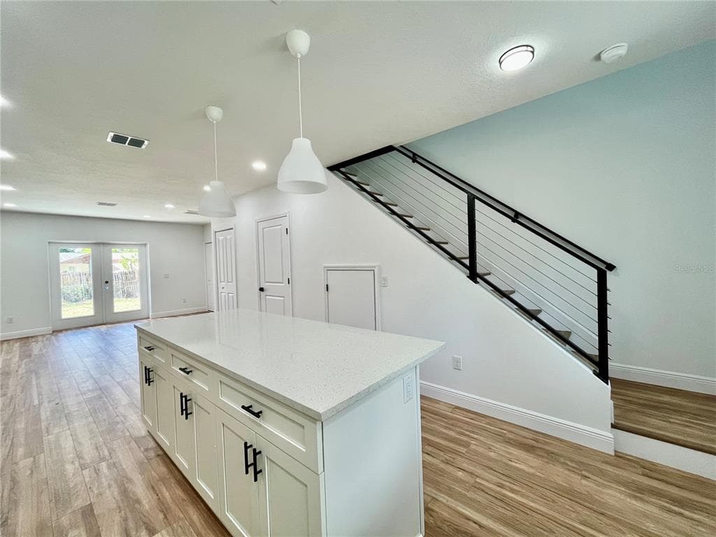 8112 N GREENWOOD AVENUE - Interior/Exterior Photo 5 - TAMPA, FL