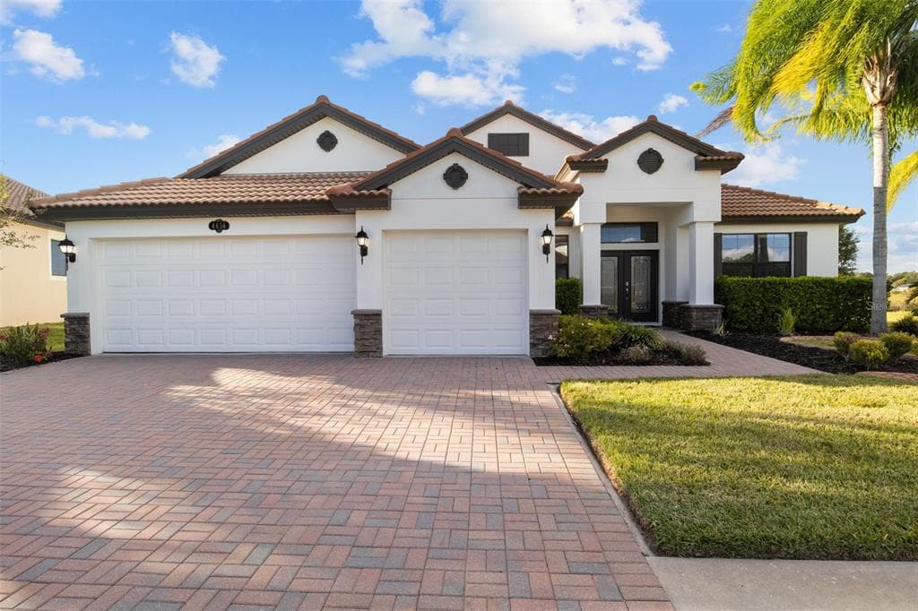 4056 SUNSET LAKE DRIVE - 4bd/3ba - $535,000 - LAKELAND, FL