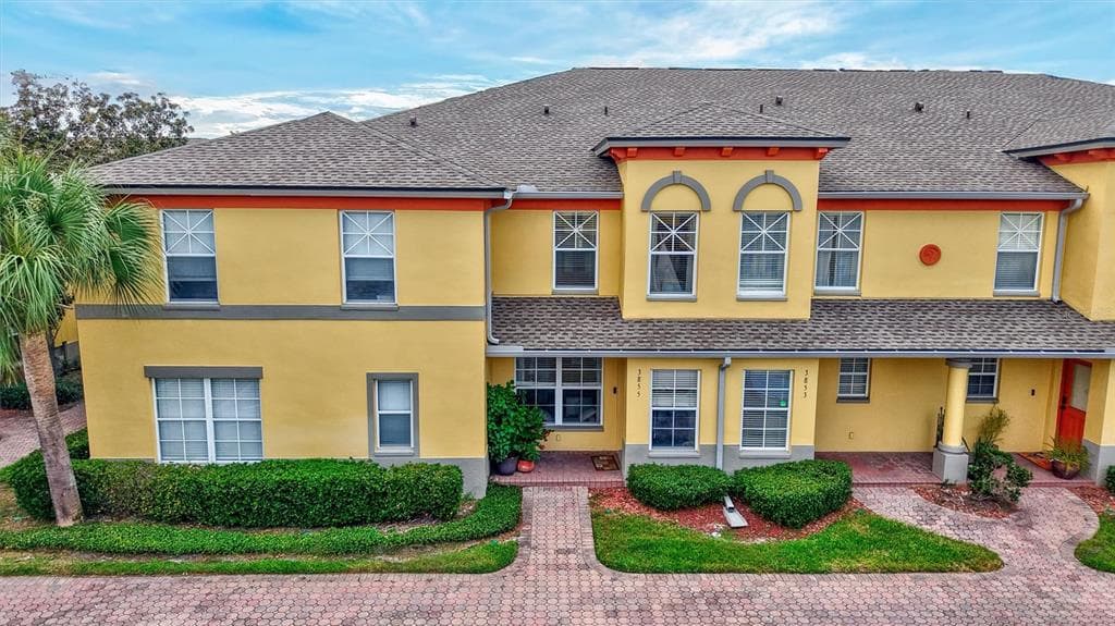 3855 ISLAND WAY - 2bd/3ba - $260,000 - ST PETERSBURG, FL