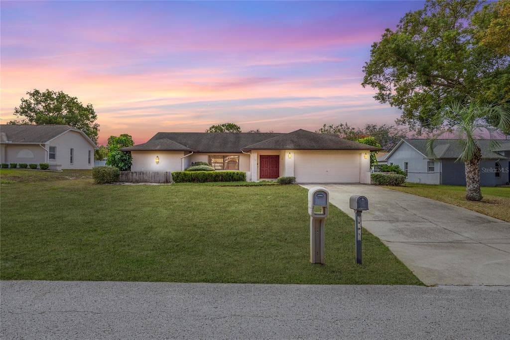 8352 NATOMA STREET - 3bd/2ba - $340,000 - SPRING HILL, FL