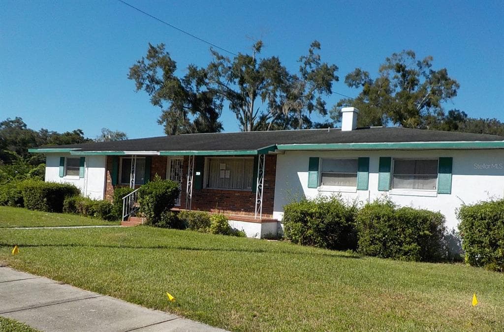 2029 SW 5TH STREET - 4bd/3ba - $220,000 - OCALA, FL