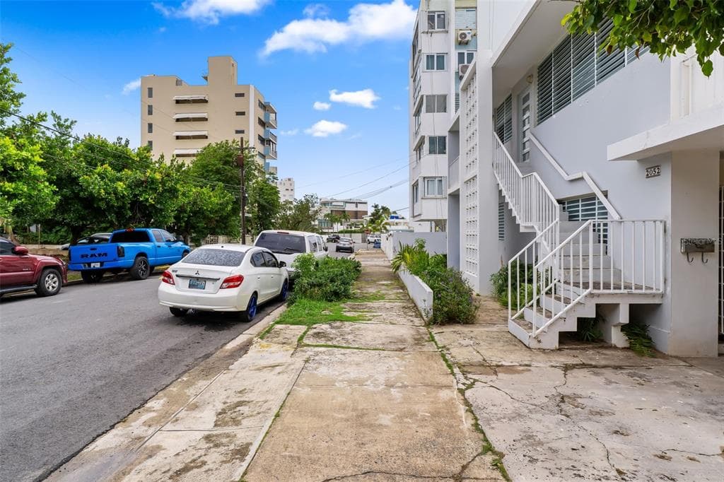 2052 ITALIA - Interior/Exterior Photo 3 - SAN JUAN, PR