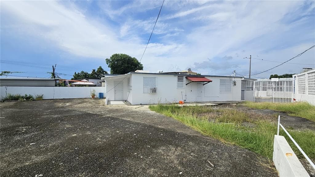 null - Interior/Exterior Photo 3 - SAN JUAN, PR