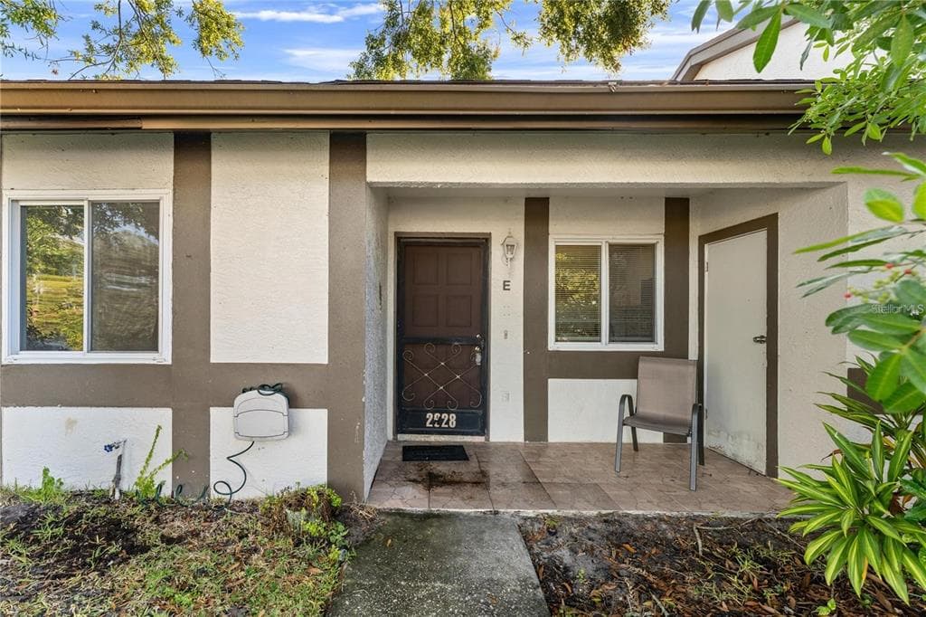 2928 BANCROFT CIR CIRCLE E UNIT E - 2bd/2ba - $1,750 - PALM HARBOR, FL