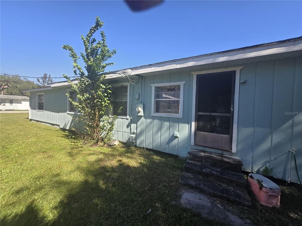 171 N PUTNAM GROVE ROAD - Interior/Exterior Photo 4 - OAK HILL, FL