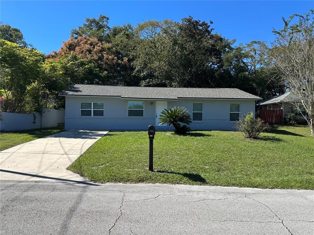 224 CLARA VISTA STREET - 3bd/1ba - $1,800 - DEBARY, FL