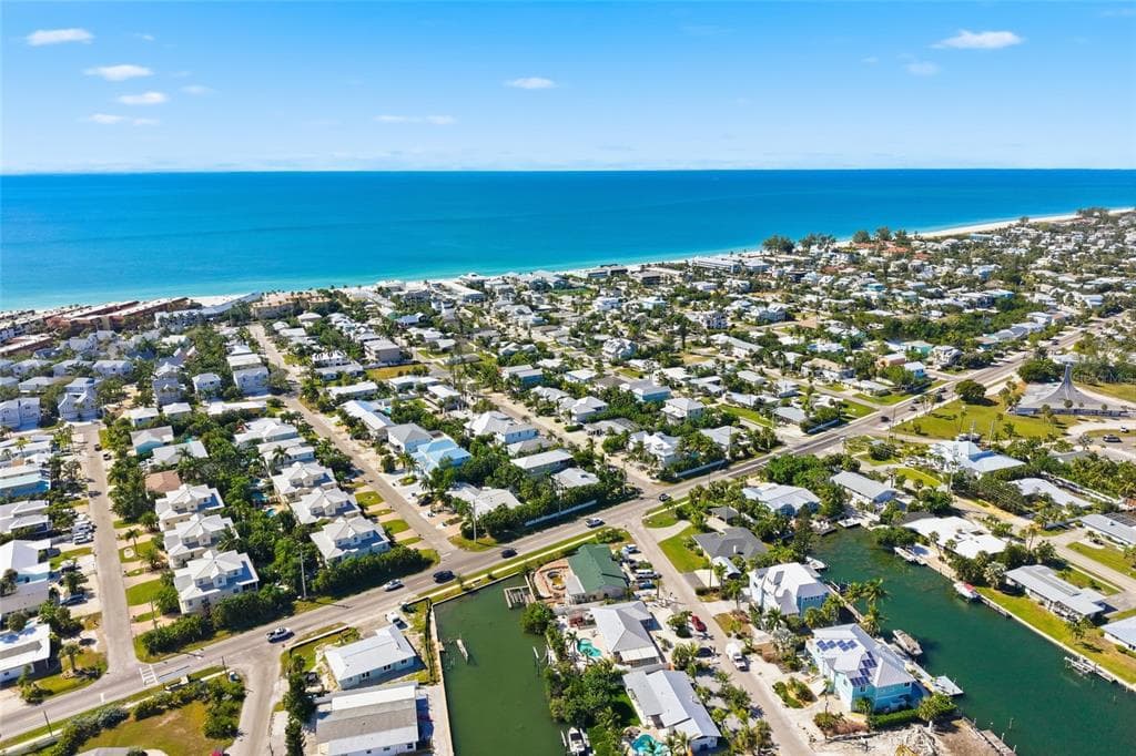503 65TH STREET - Interior/Exterior Photo 5 - HOLMES BEACH, FL