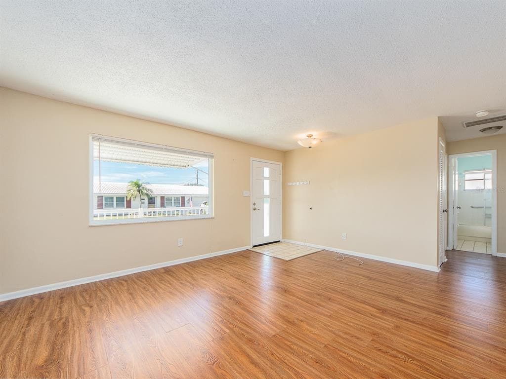 9157 140TH WAY - Interior/Exterior Photo 4 - SEMINOLE, FL