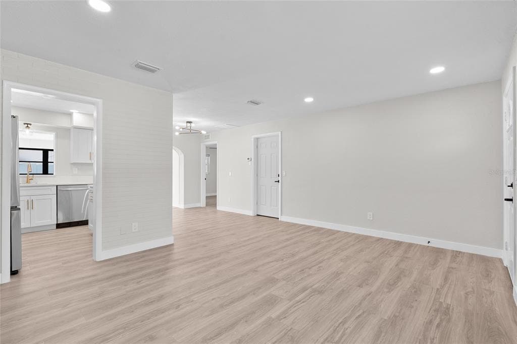 10095 NASSAU COURT - Interior/Exterior Photo 4 - SEMINOLE, FL