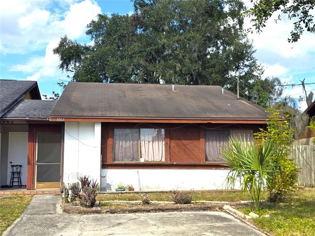 1061 OLD SOUTH DRIVE - 2bd/2ba - $89,900 - LAKELAND, FL