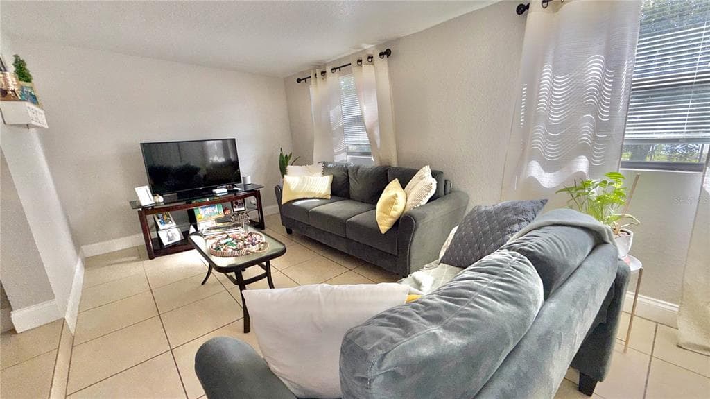 305 E MIAMI TERRACE - Interior/Exterior Photo 5 - KISSIMMEE, FL