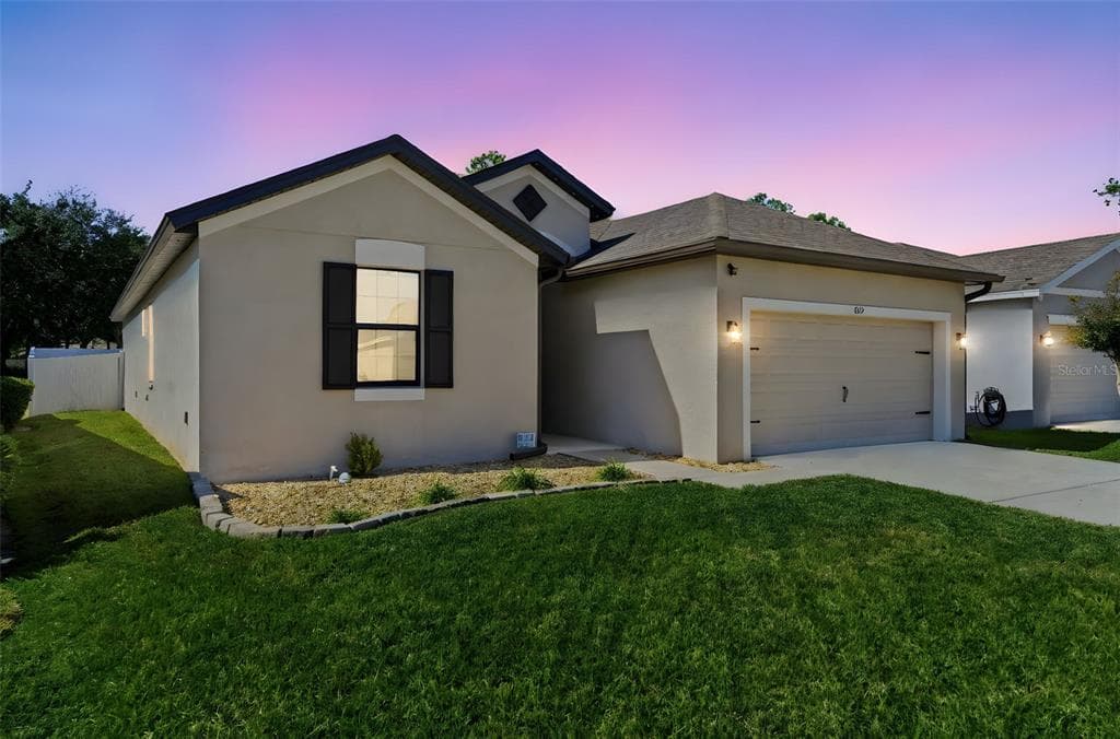 439 OLD WINDSOR WAY - 4bd/2ba - $355,000 - SPRING HILL, FL