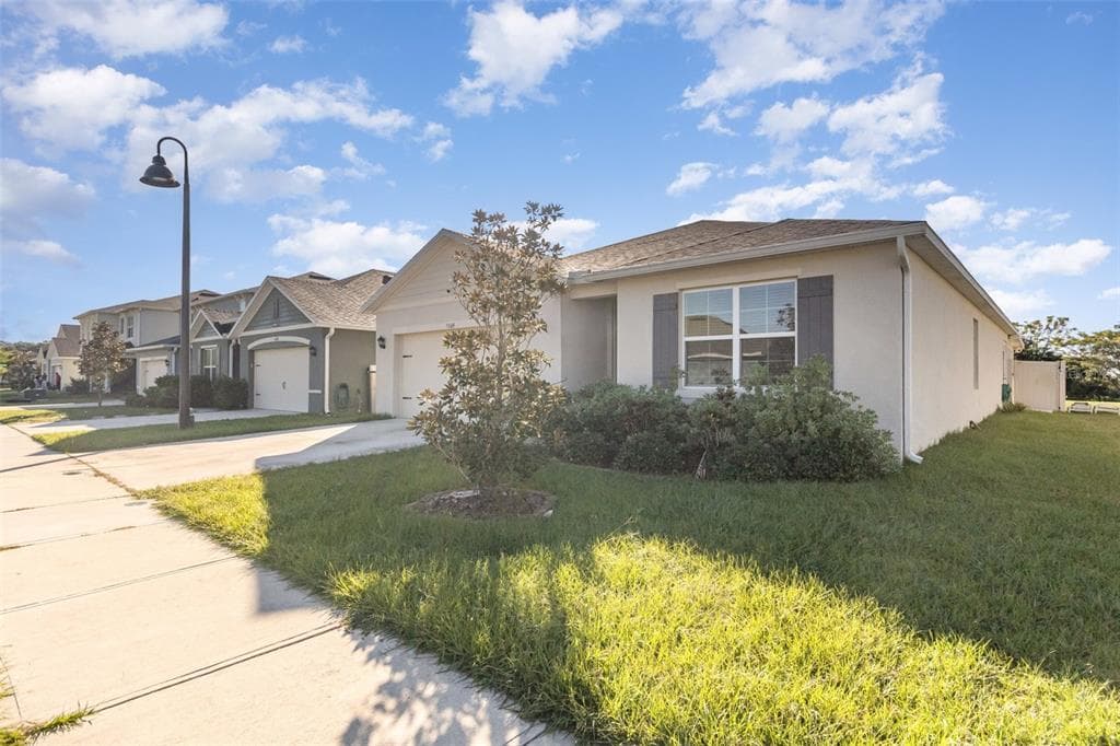 6664 CORAL BERRY DRIVE - Interior/Exterior Photo 3 - MOUNT DORA, FL