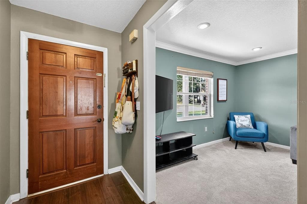 145 ESSEX DRIVE - Interior/Exterior Photo 3 - LONGWOOD, FL