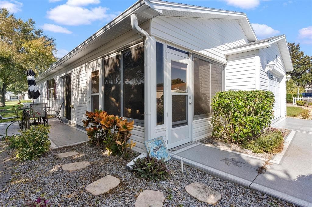 2670 SUFFOLK STREET - Interior/Exterior Photo 4 - THE VILLAGES, FL