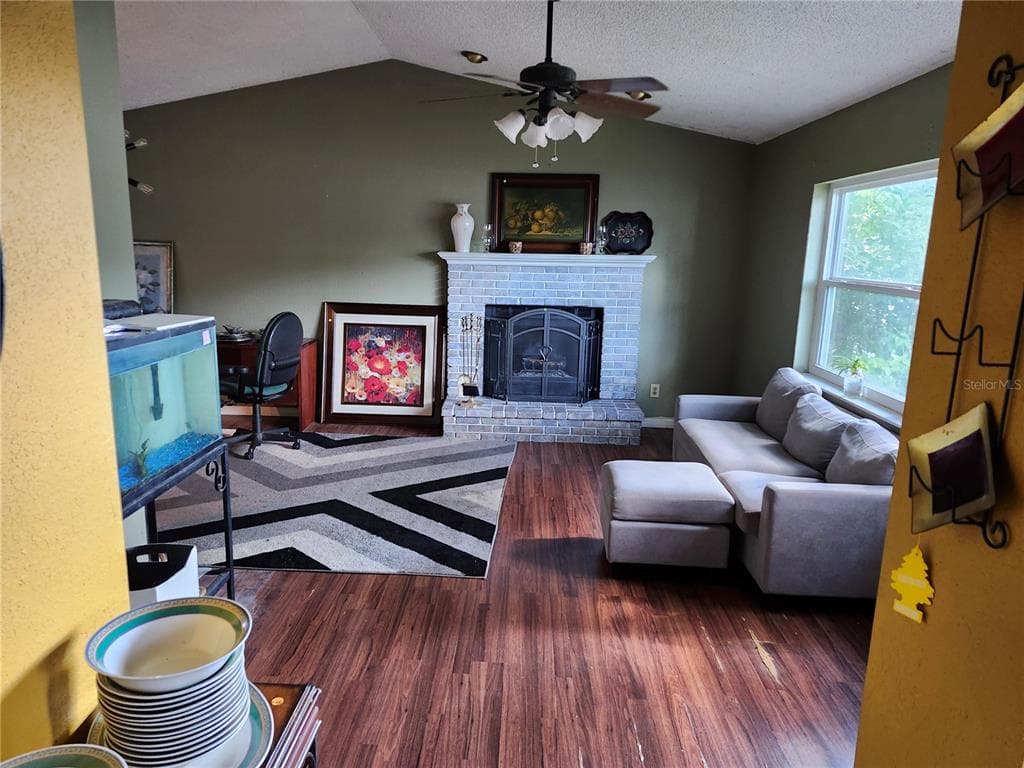 12195 71ST WAY - Interior/Exterior Photo 3 - LARGO, FL