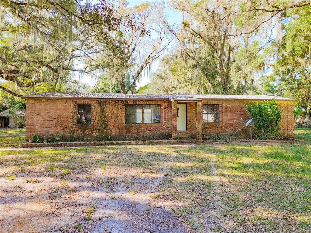 111 MULBERRY STREET - Interior/Exterior Photo 3 - PALATKA, FL