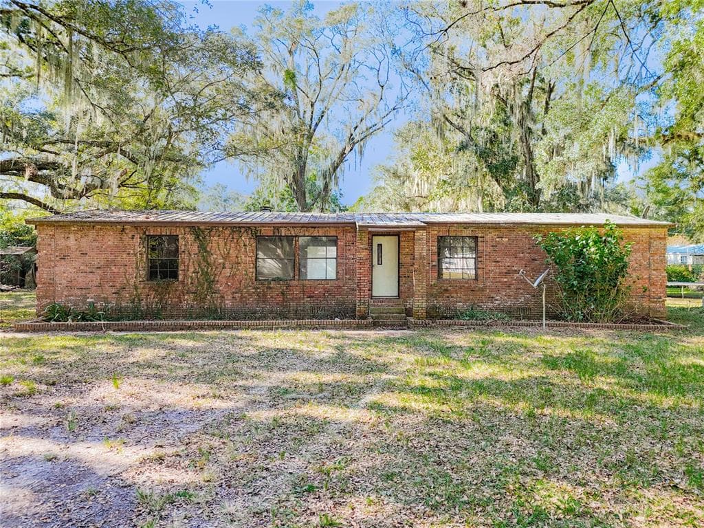 111 MULBERRY STREET - Interior/Exterior Photo 4 - PALATKA, FL