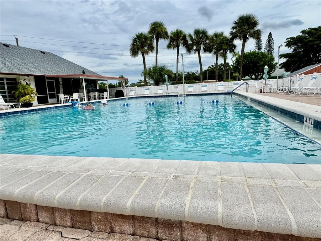 3802 42ND STREET COURT W UNIT 31 - Interior/Exterior Photo 2 - BRADENTON, FL