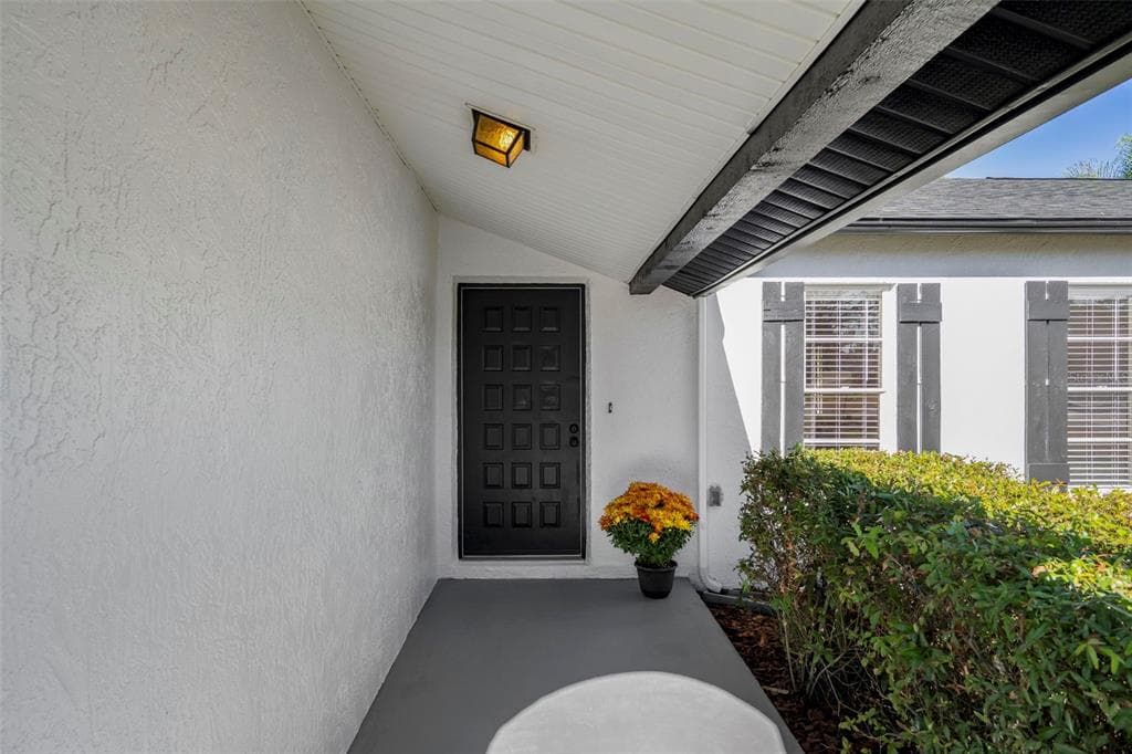 14031 BARLINGTON STREET - Interior/Exterior Photo 3 - SPRING HILL, FL