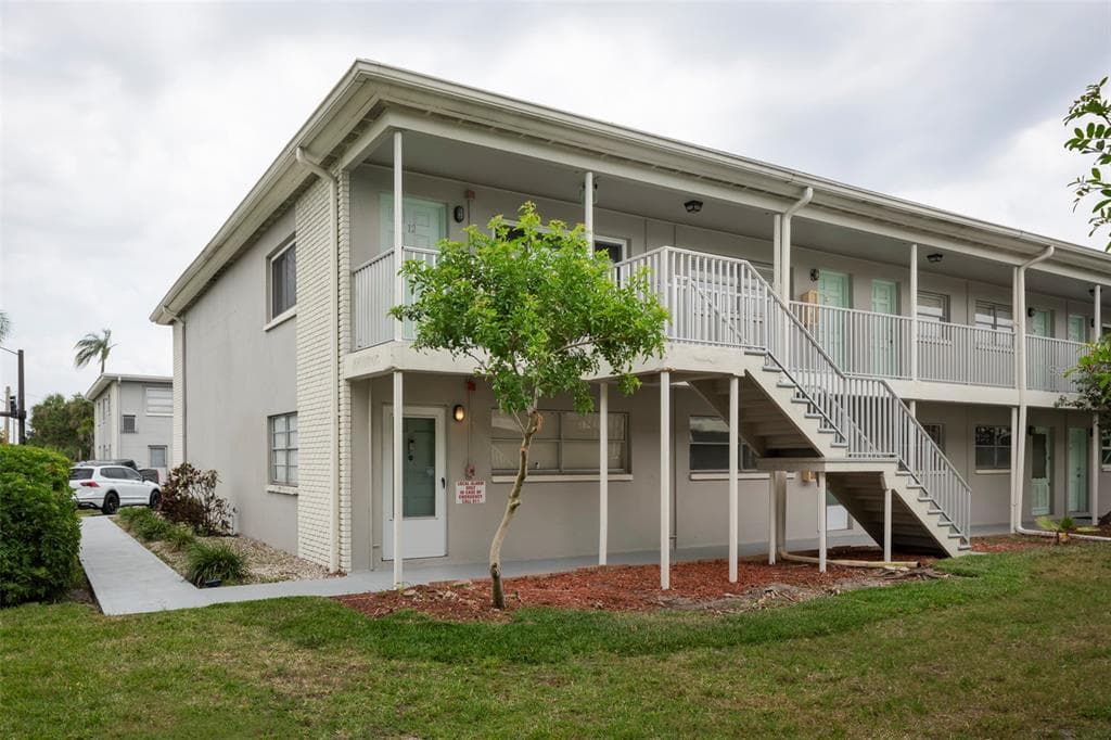 5912 5TH AVENUE N UNIT E12 - Interior/Exterior Photo 2 - ST PETERSBURG, FL
