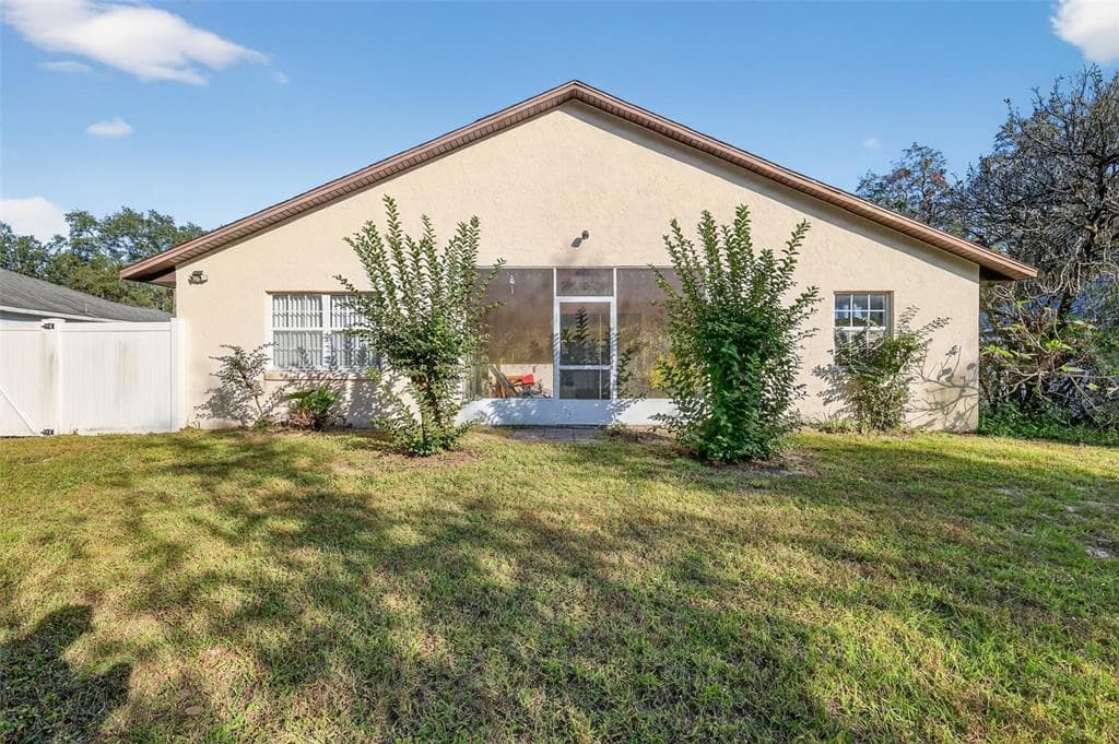 40007 PARKINSONIA STREET - Interior/Exterior Photo 4 - LADY LAKE, FL