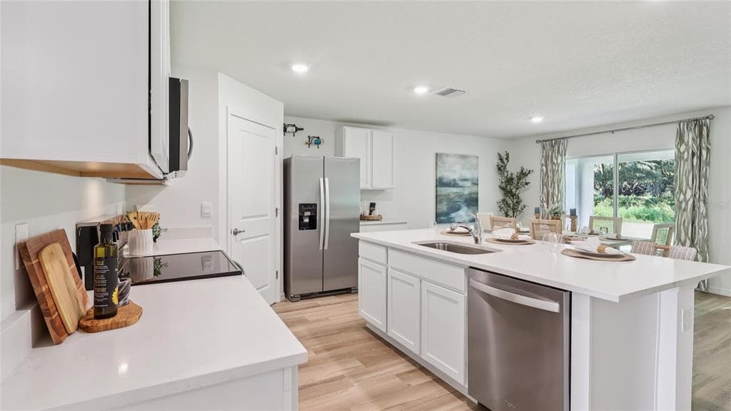 9269 MANCHESTER STREET - Interior/Exterior Photo 3 - SPRING HILL, FL