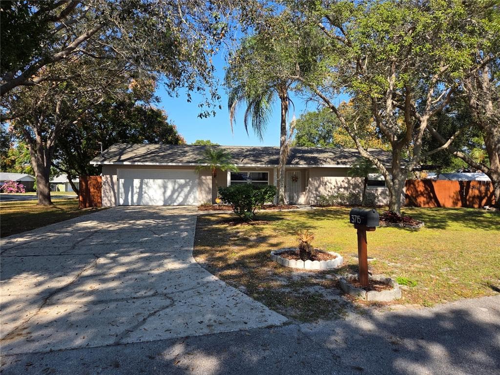 3715 DALE COURT - Interior/Exterior Photo 2 - MOUNT DORA, FL