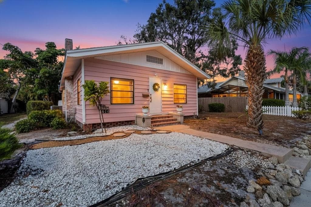 610 22ND STREET W - Interior/Exterior Photo 2 - BRADENTON, FL