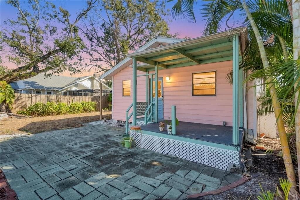 610 22ND STREET W - Interior/Exterior Photo 4 - BRADENTON, FL