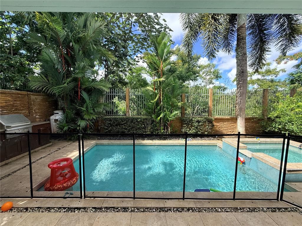 Senderos en Montehiedra COBALTO UNIT 12 - Interior/Exterior Photo 5 - SAN JUAN, PR